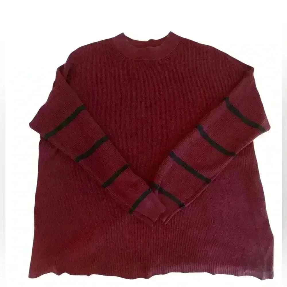 American Eagle Boxy Sweater Women’s Medium Burgundy Stripe Sleeve Preppy